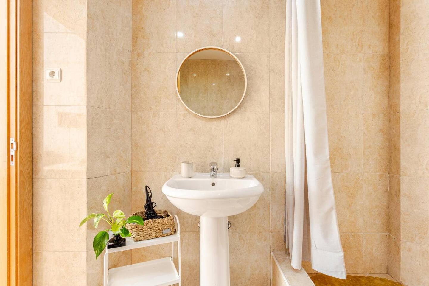 Apartment Location Beautiful Apartment! Lisbon