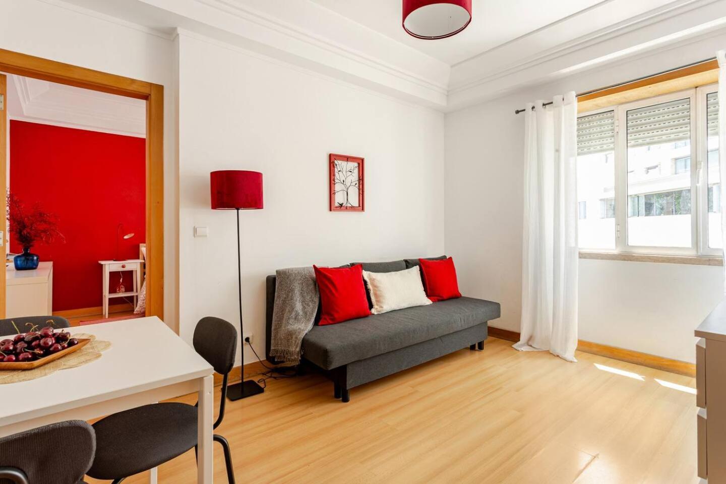 Location Beautiful Apartment! * Lisbon